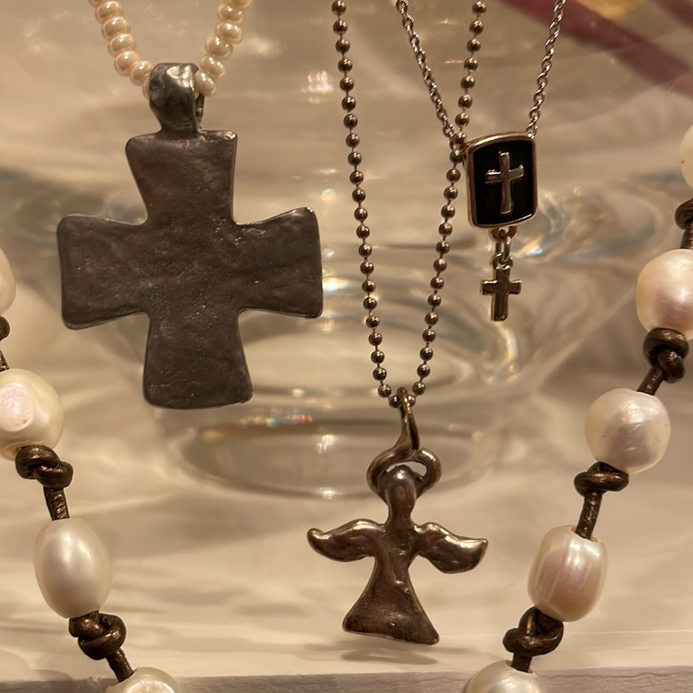 Bundle of 4 religious necklaces - pearl, silver and leather